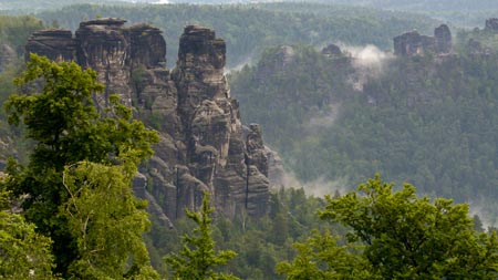 20120616-164607-067-FZ45